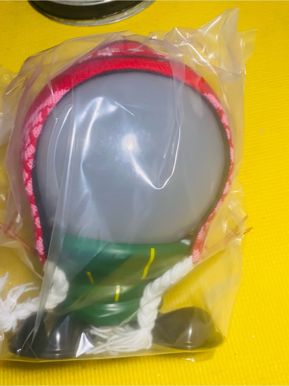 Mr. Chill Animated Snowman Figure - Pink Hat, White Face, Green Jacket - Picture 2 of 7